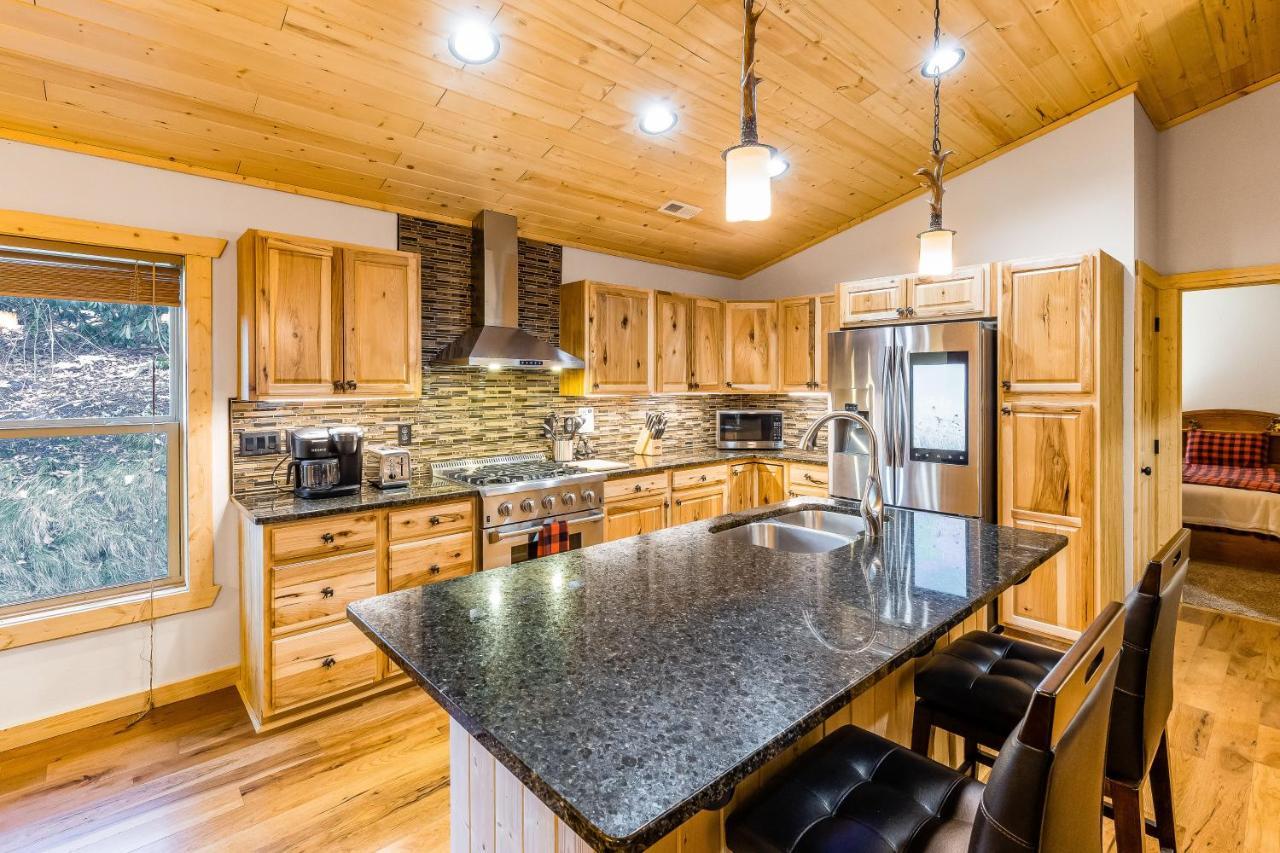 Little Bear Villa Maggie Valley Bagian luar foto
