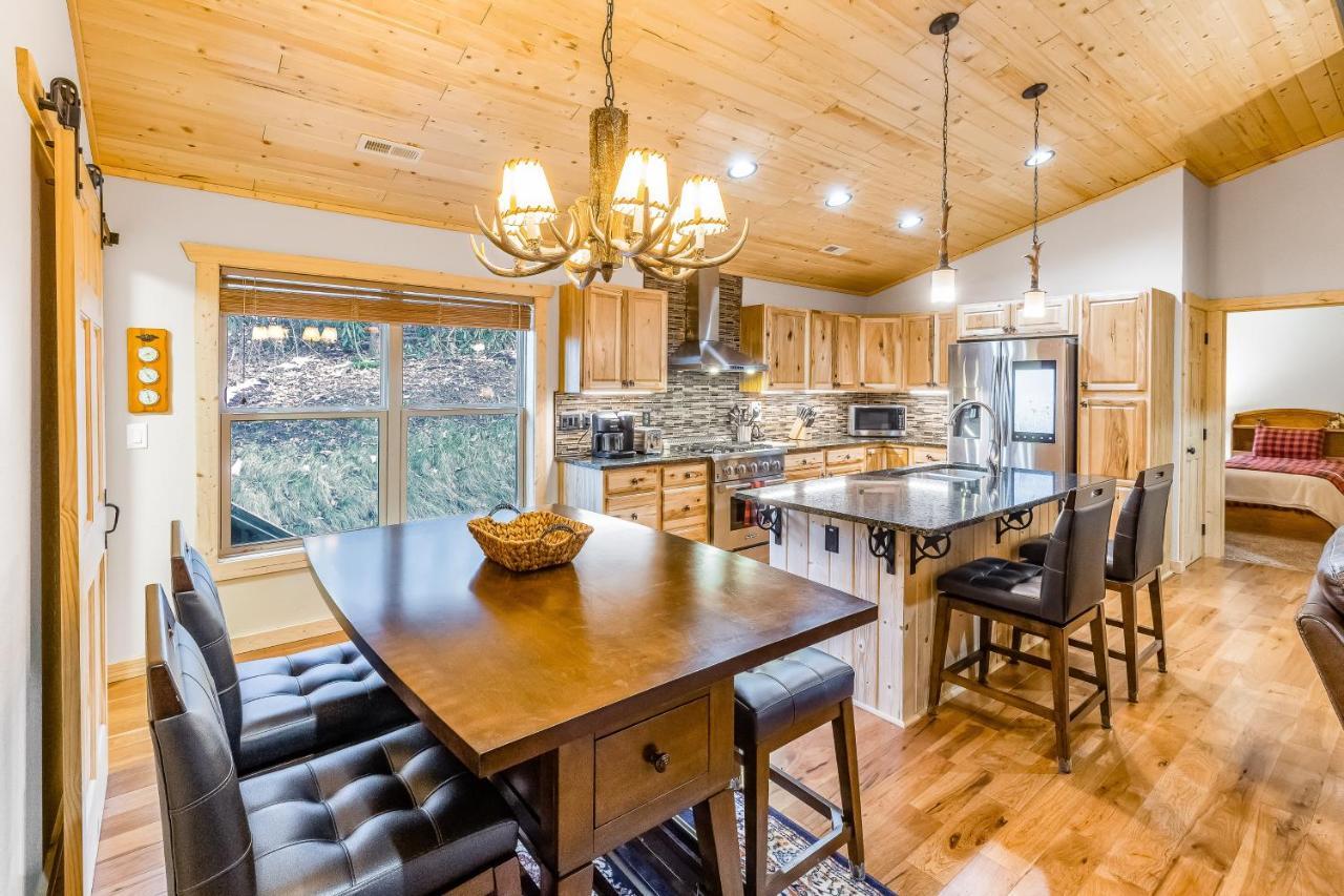 Little Bear Villa Maggie Valley Bagian luar foto
